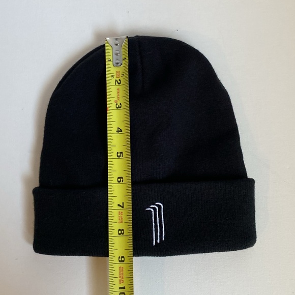 Joseph Elliott black beanie with fleece interior - Picture 2 of 7